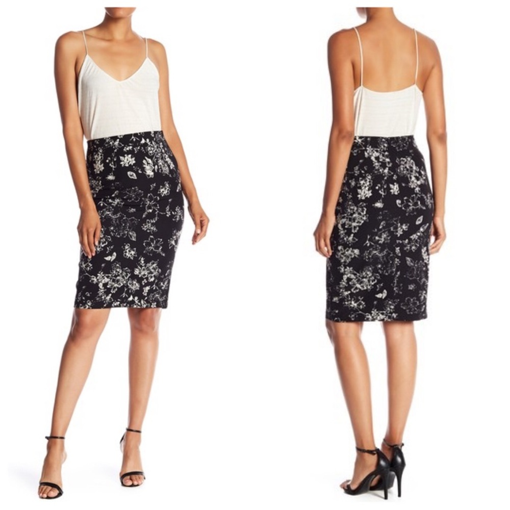Beautiful Floral Print Pencil Skirt